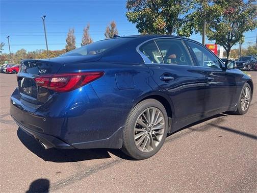 2023 INFINITI Q50 LUXE
