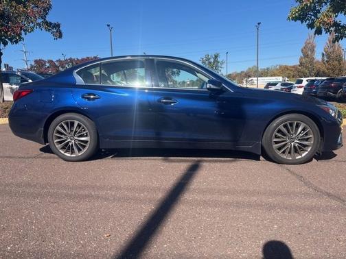 2023 INFINITI Q50 LUXE