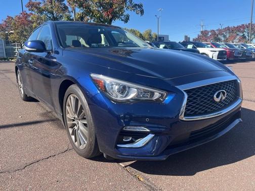 2023 INFINITI Q50 LUXE