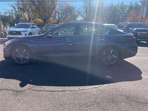 2023 INFINITI Q50 LUXE
