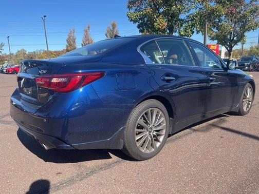 2023 INFINITI Q50 LUXE