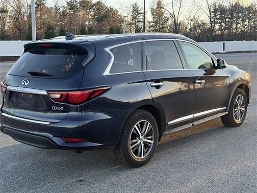 2019 INFINITI QX60 LUXE