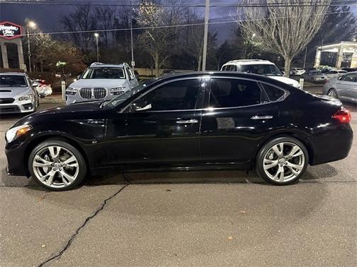 2018 INFINITI Q70 3.7X LUXE