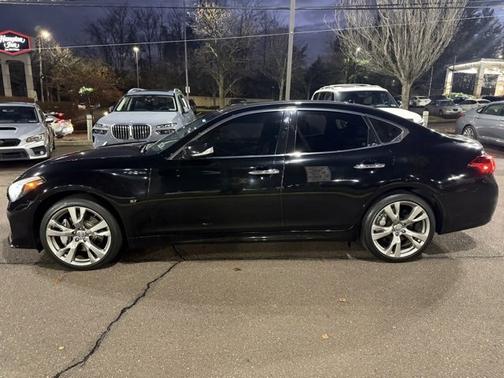 2018 INFINITI Q70 3.7X LUXE
