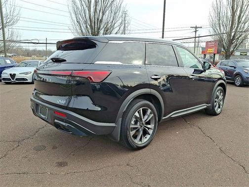 2025 INFINITI QX60 LUXE