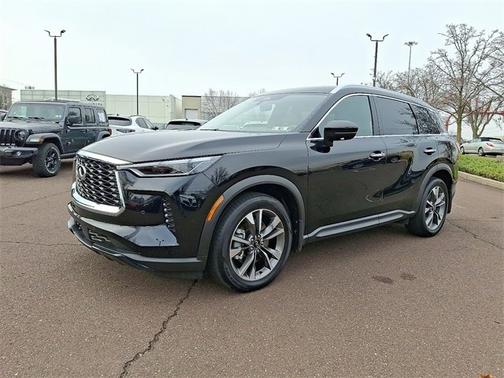 2025 INFINITI QX60 LUXE