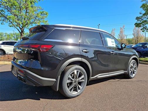 2025 INFINITI QX60 LUXE