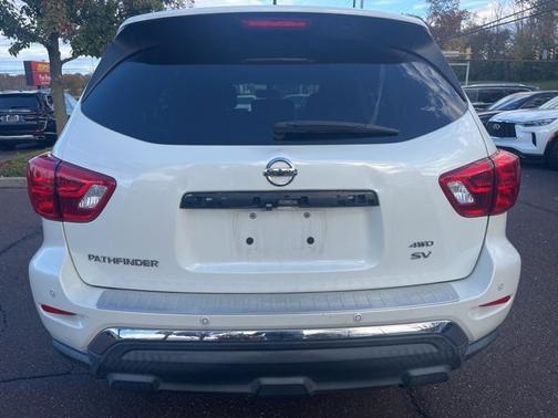 2018 Nissan Pathfinder SV