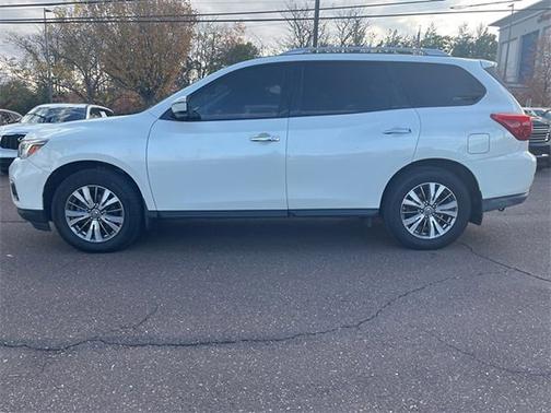 2018 Nissan Pathfinder SV