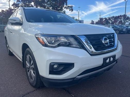 2018 Nissan Pathfinder SV