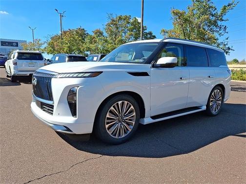 2026 INFINITI QX80 LUXE