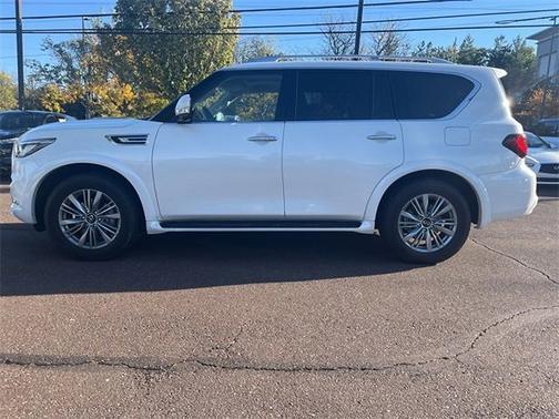 2022 INFINITI QX80 LUXE