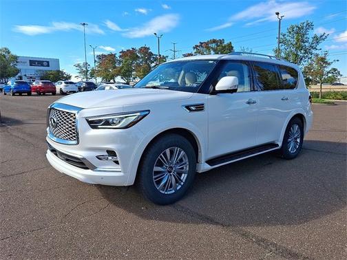 2022 INFINITI QX80 LUXE