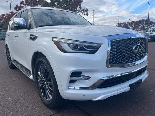 2024 INFINITI QX80 SENSORY