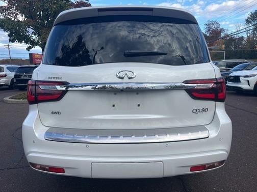 2024 INFINITI QX80 SENSORY