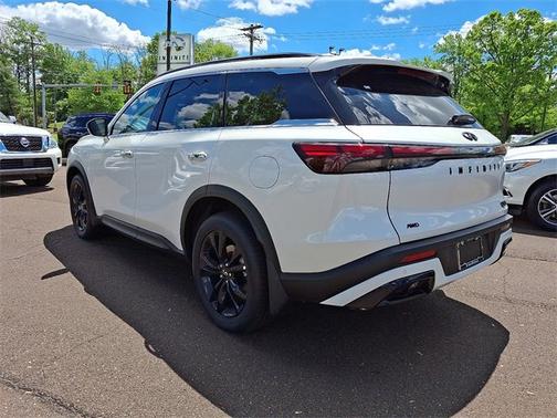 2025 INFINITI QX60 LUXE