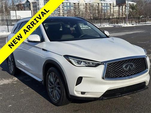 2023 INFINITI QX50 LUXE