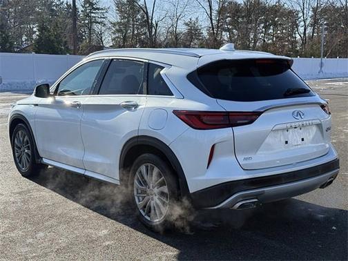 2023 INFINITI QX50 LUXE