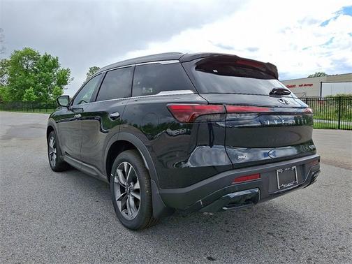 2025 INFINITI QX60 LUXE