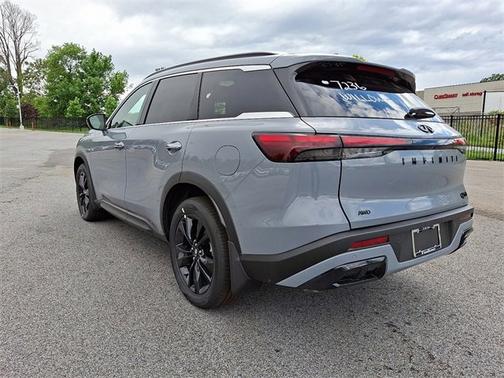 2025 INFINITI QX60 LUXE