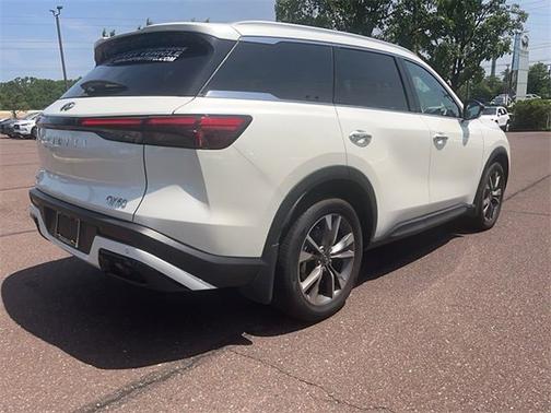 2024 INFINITI QX60 LUXE