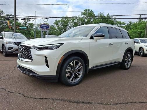 2024 INFINITI QX60 LUXE