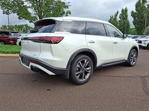 2024 INFINITI QX60 LUXE