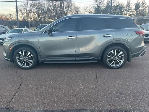 2024 INFINITI QX60 LUXE