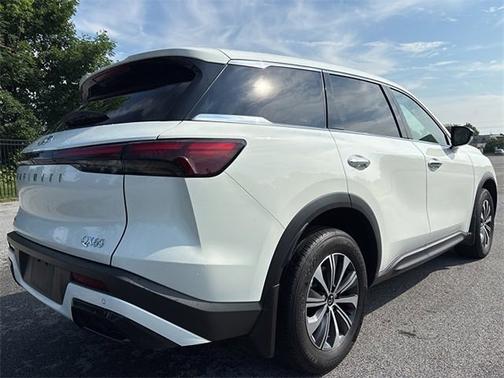 2025 INFINITI QX60 PURE