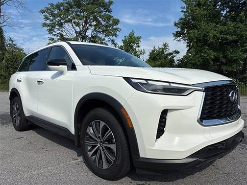 2025 INFINITI QX60 PURE