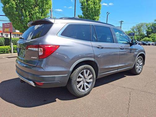 Modern Steel Metallic 2019 Honda Pilot EX-L