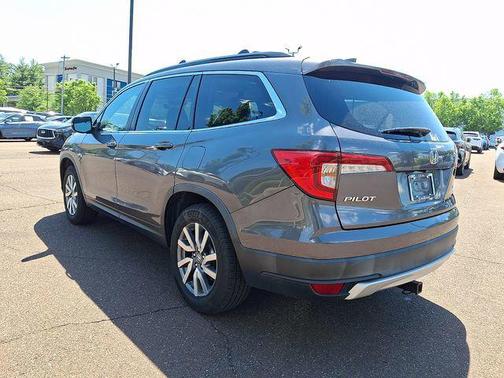 Modern Steel Metallic 2019 Honda Pilot EX-L