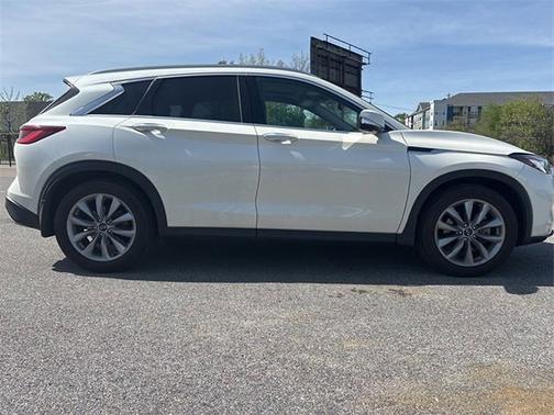 2022 INFINITI QX50 ESSENTIAL