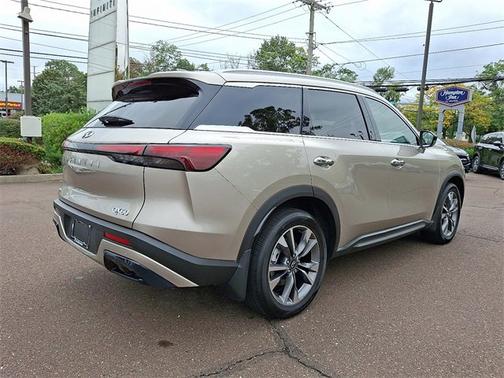 2025 INFINITI QX60 LUXE