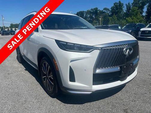 Radiant White 2026 INFINITI QX60 LUXE AWD