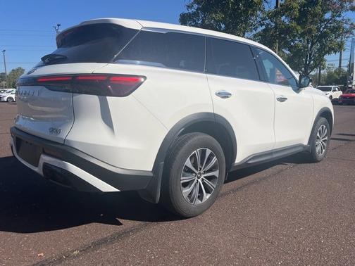 2025 INFINITI QX60 PURE