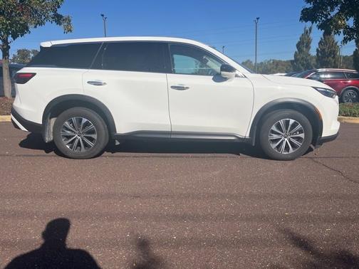 2025 INFINITI QX60 PURE