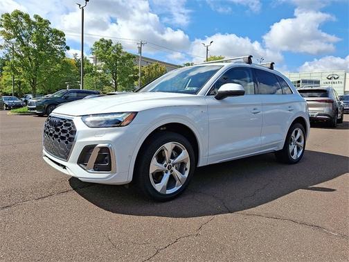 2022 Audi Q5 S line Prestige