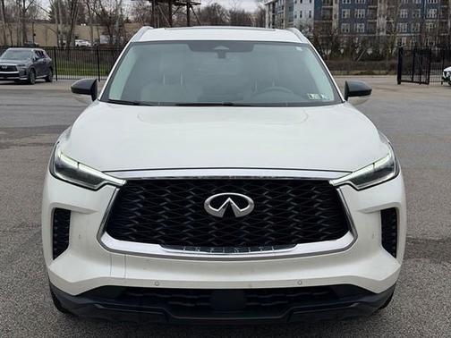 Majestic White 2023 INFINITI QX60 LUXE
