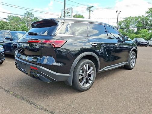 2024 INFINITI QX60 LUXE