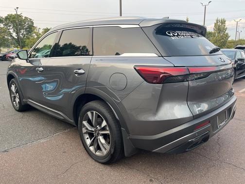 2025 INFINITI QX60 LUXE