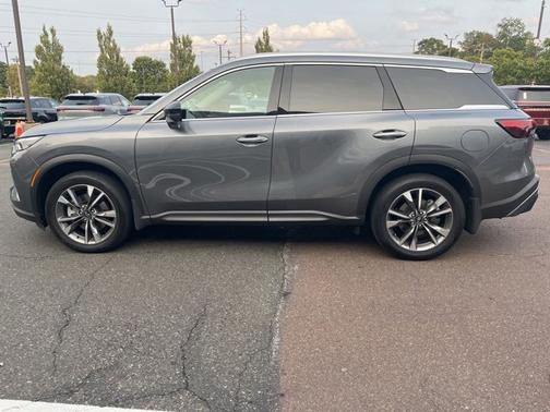 2025 INFINITI QX60 LUXE