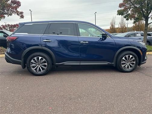 2022 INFINITI QX60 PURE