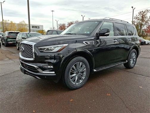 2024 INFINITI QX80 LUXE