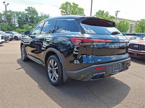 2024 INFINITI QX60 LUXE
