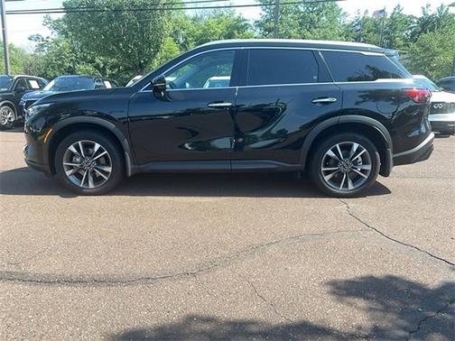 2024 INFINITI QX60 LUXE
