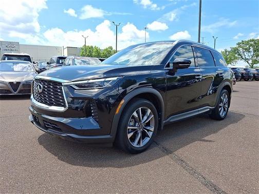 2024 INFINITI QX60 LUXE