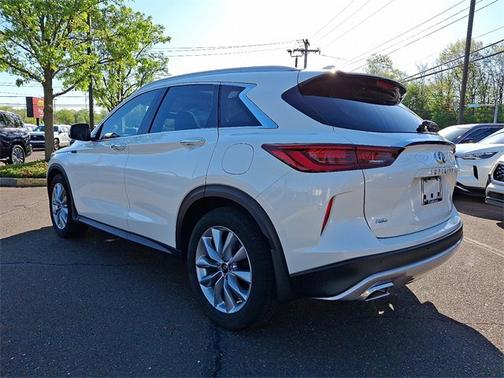 2022 INFINITI QX50 LUXE