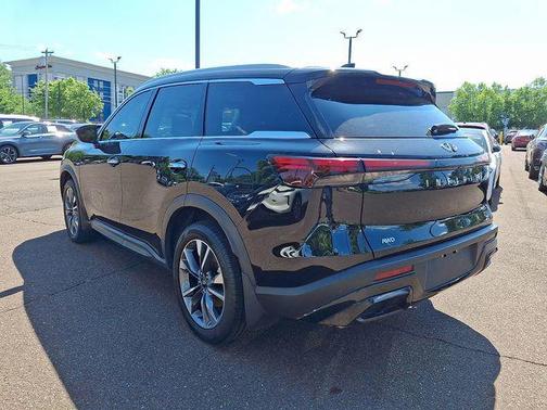 Mineral Black 2025 INFINITI QX60 Luxe