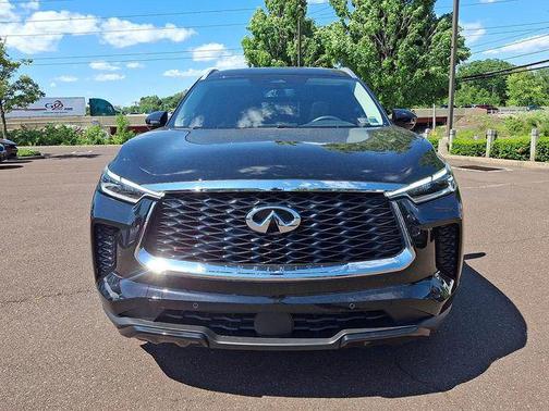 Mineral Black 2025 INFINITI QX60 Luxe